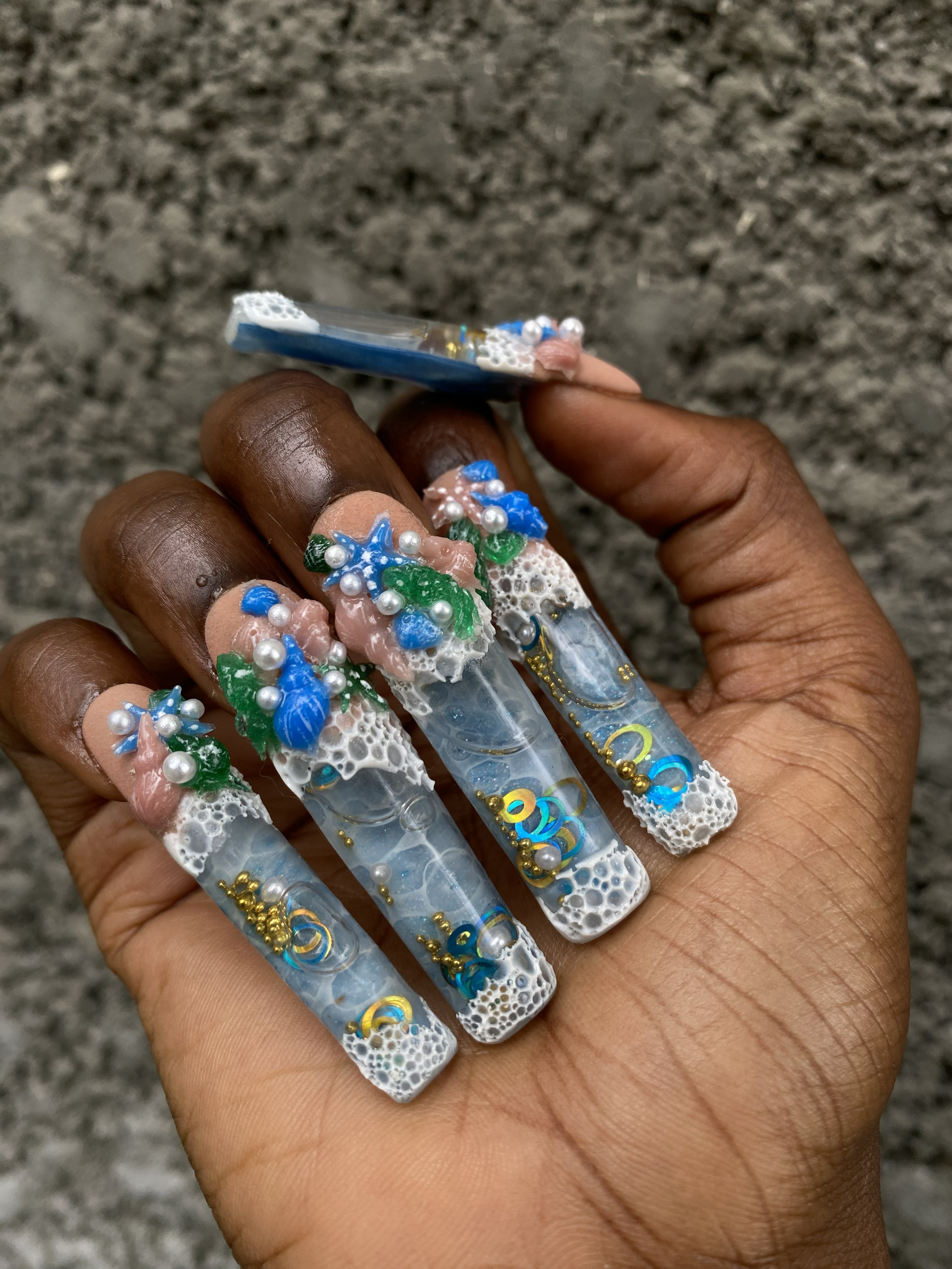 Encapsulated nail art
