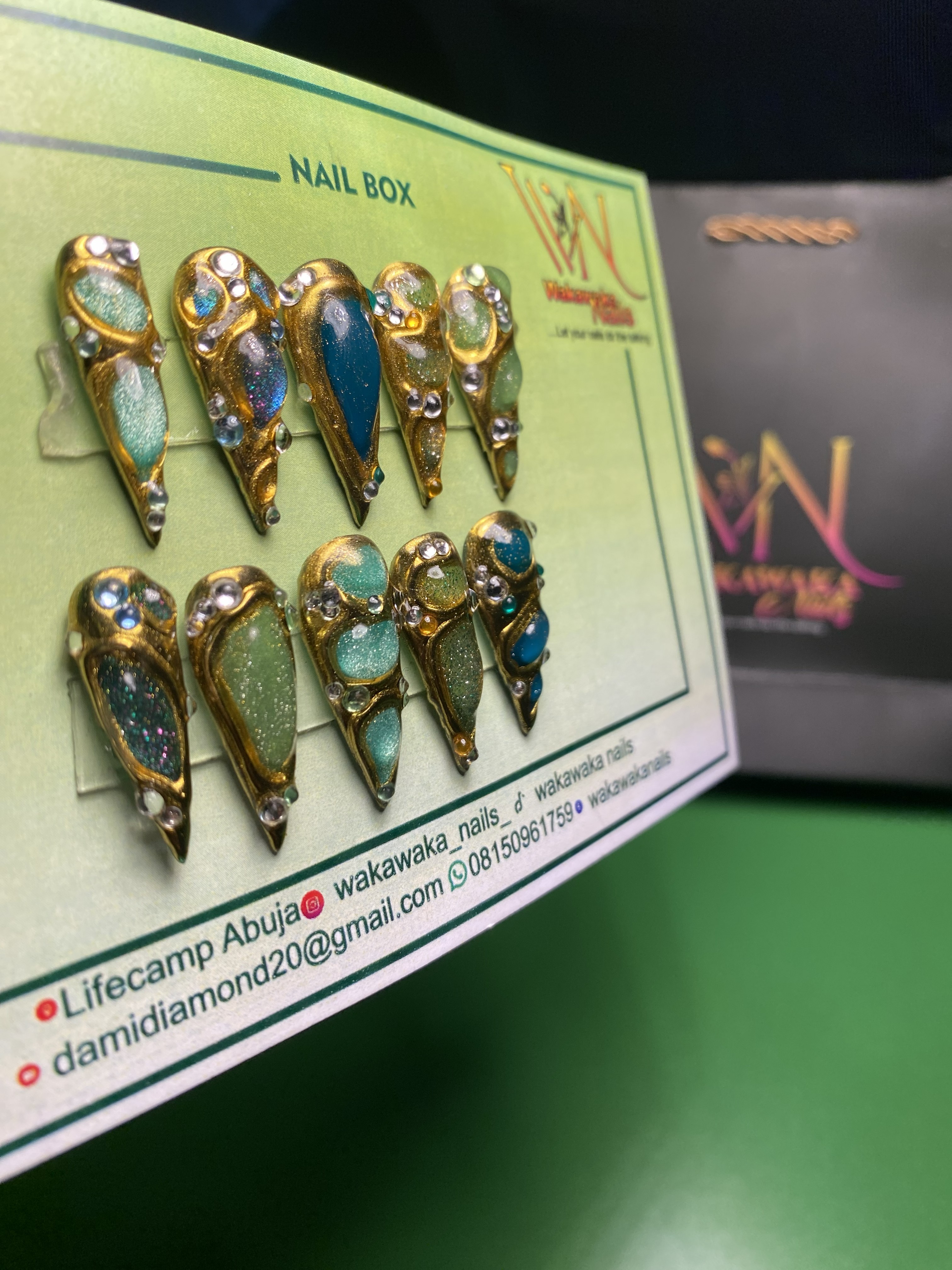 Press-On nail set example 5