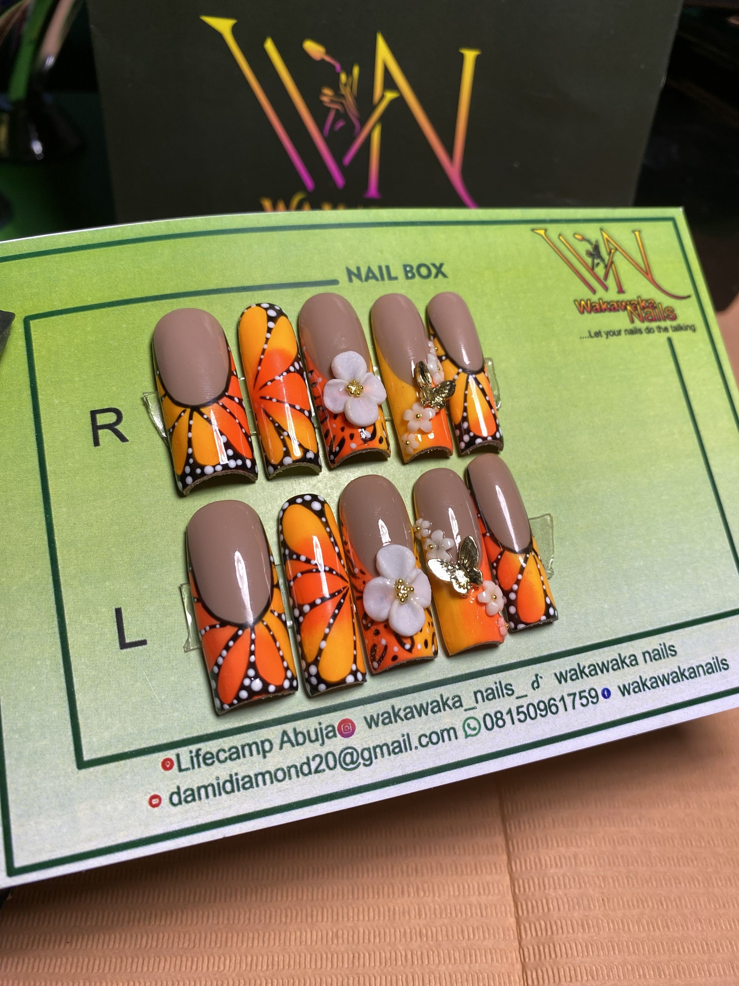 Press-on nail set